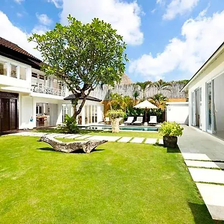 Lovely 5 Bedroom Private Pool With Garden View Ir107A