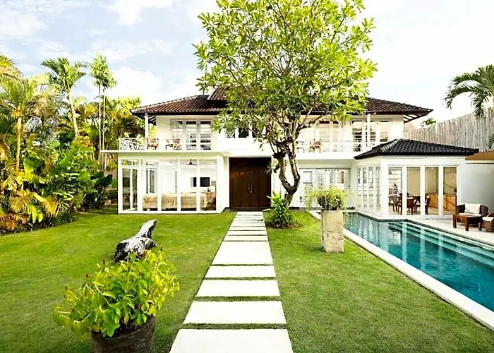 Lovely 5 Bedroom Private Pool With Garden View Ir107a Villa Seminyak (Bali)