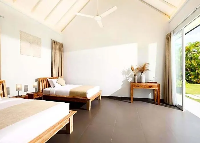 Villa Lovely 5 Bedroom Private Pool With Garden View Ir107a Seminyak (Bali)