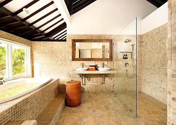 Villa Lovely 5 Bedroom Private Pool With Garden View Ir107a Seminyak (Bali)